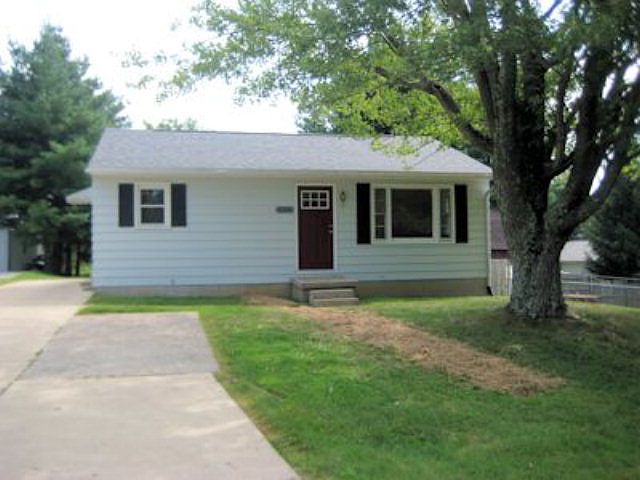 1st image of 333 Oak Ln