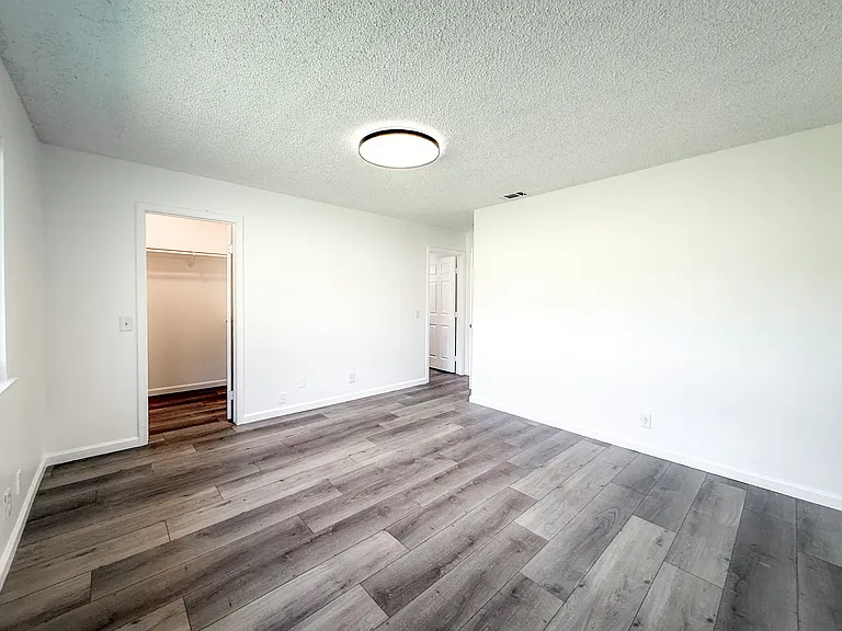 6763 Berkshire Ave — Photo 26
