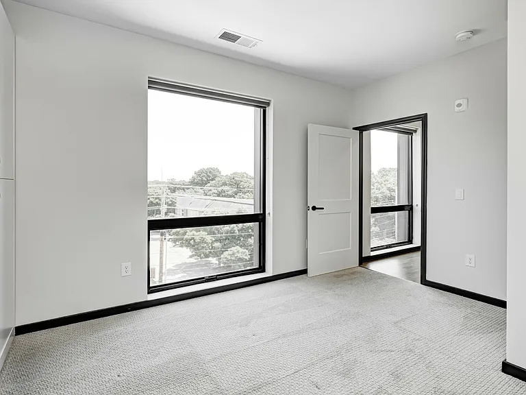 Block 20 — Photo 6