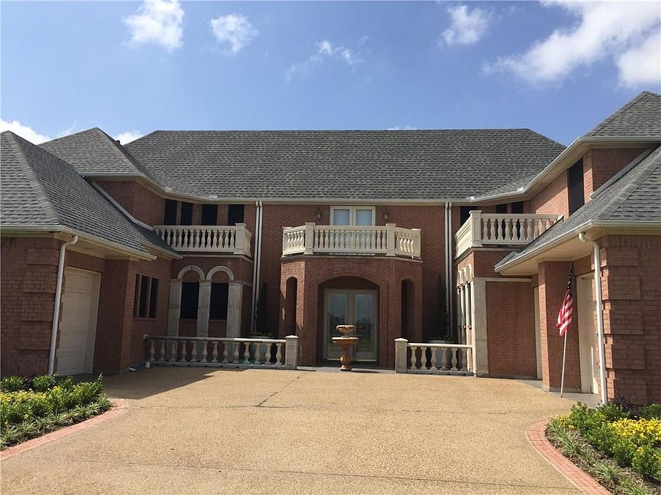 2nd image of 3008 Troon Rd
