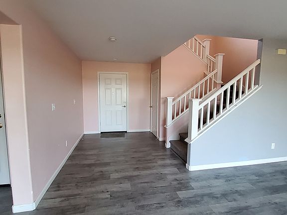4th image of 1560 Maryclair Dr