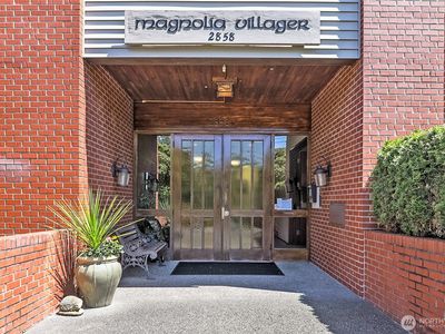 2858 32nd Avenue W #302, Seattle, WA, 98199