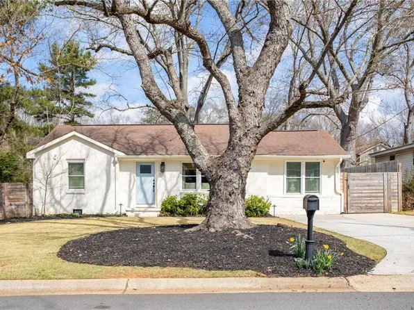 545 Woodale Dr SE, Smyrna, GA 30080