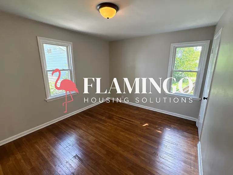 2310 Emerson Ave — Photo 3