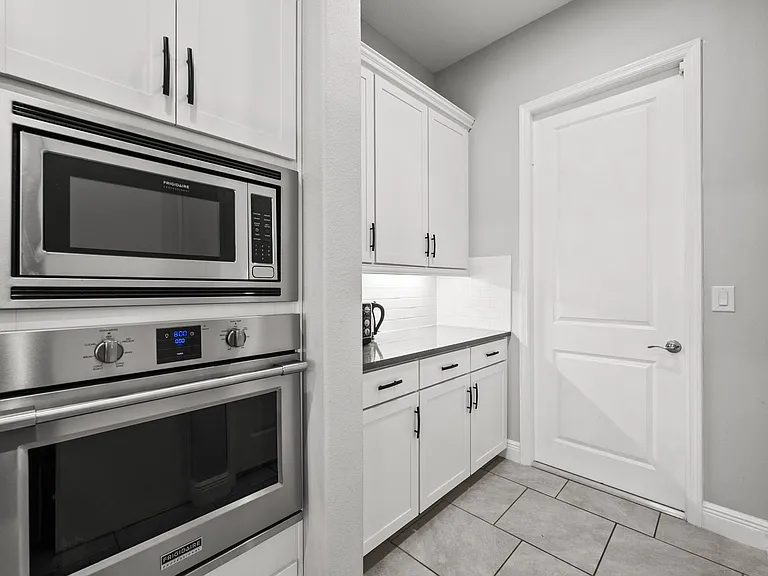 7484 Ripetta St — Photo 10