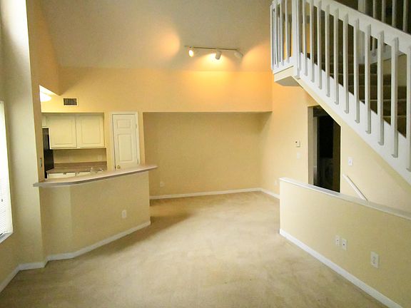 2nd image of 13703 RICHMOND PARK Drive #2208