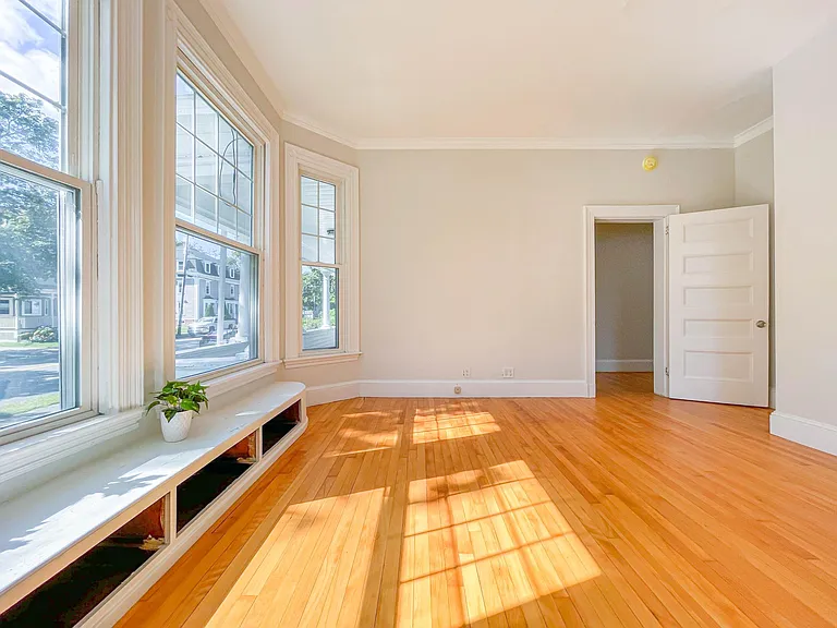 63 Pleasant Ave #1 — Photo 37