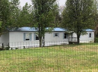 515 Foster Rd, Dandridge, TN 37725