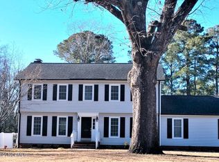 1304 Kingsbrook Rd, Greenville, NC 27858