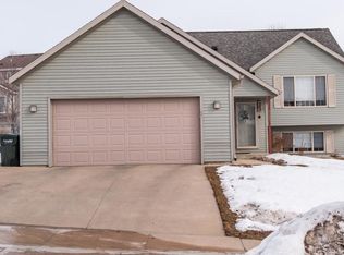 4329 Savannah Dr NW, Rochester, MN 55901