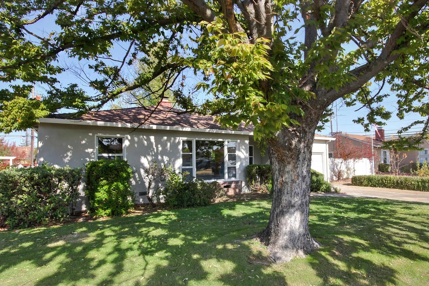 2351 23rd Ave photo 1