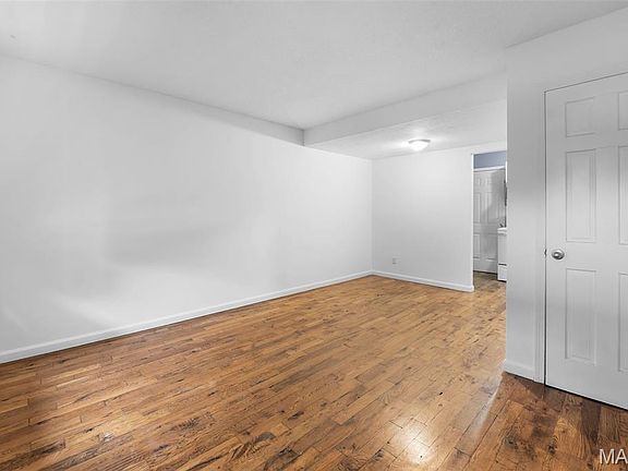 4th image of 1602 Amblewood Dr #5