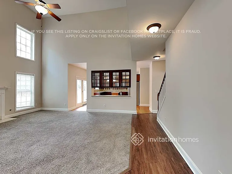 625 Excalibur Ct SE — Photo 4