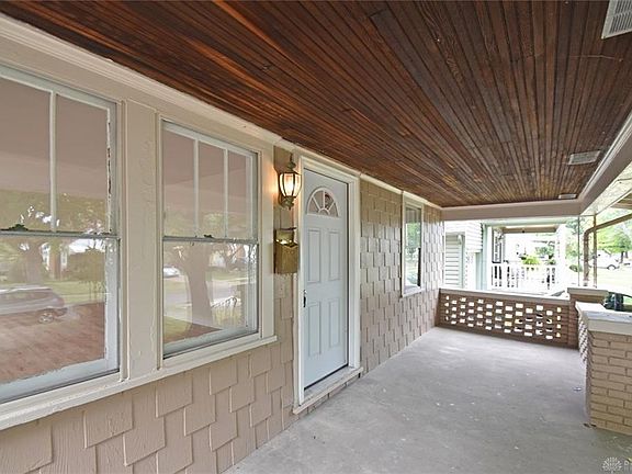 3rd image of 2851 Winburn Ave