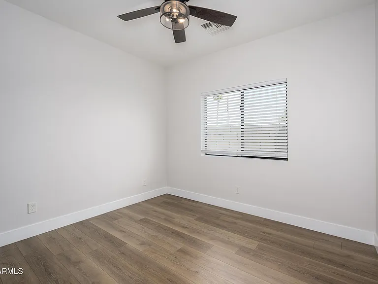 274 N Delaware St #B — Photo 10