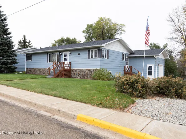 602 3rd Ave NE, Belfield, ND 58622