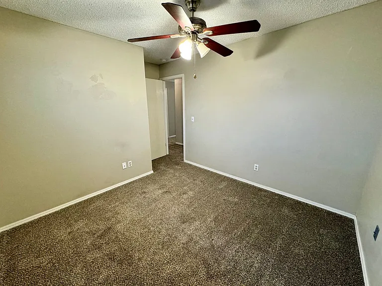 721 Willow Run — Photo 12