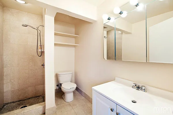 Rented by Miron Properties | media 17