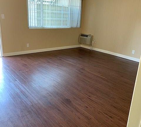 5th image of 1336 W Stoneridge Ct #I