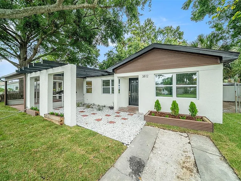 3812 W Rogers Ave — Photo 4
