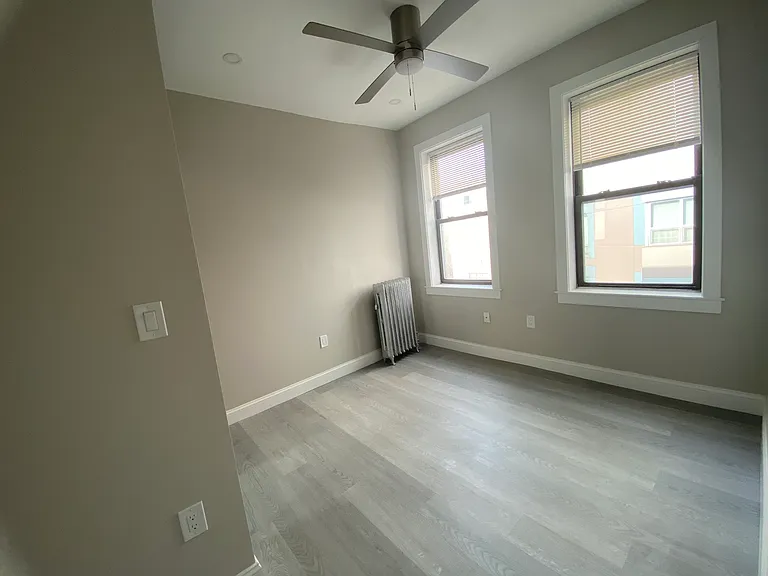 55 Burbank St #14 — Photo 6