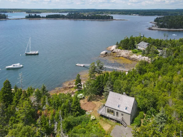 29 Southern Avenue, Saint George, ME 04859