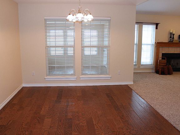 5th image of 24 NW Valleybrook Dr