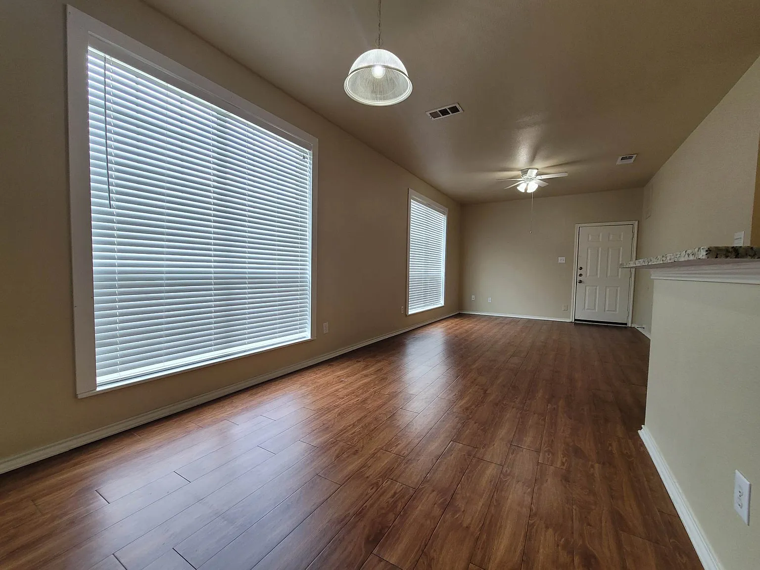3 bed, 1473 sqft, $1,950 — Photo 3