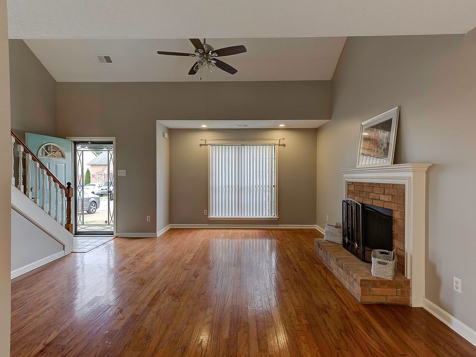 1st image of 4189 Meadow Valley Dr E
