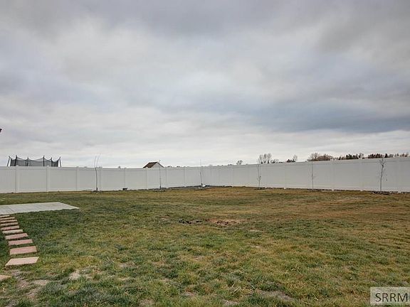 2nd image of 2204 S Summerfield Ln