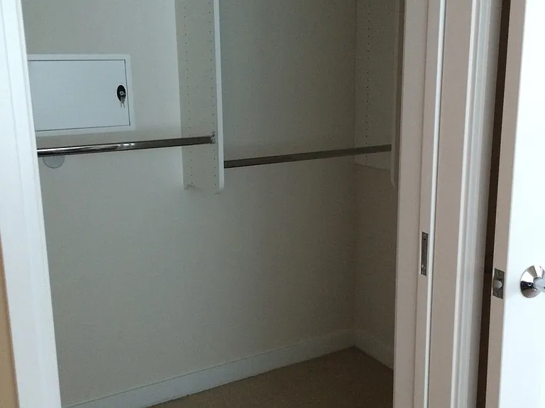 1177 Queen St #4201 — Photo 6