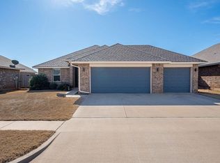 11104 SW 33rd St, Yukon, OK 73099