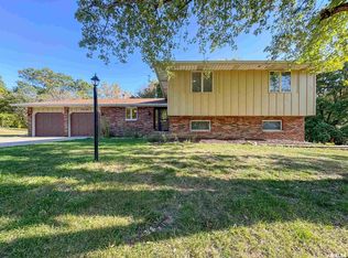6114 S Navajo Dr, Peoria, IL