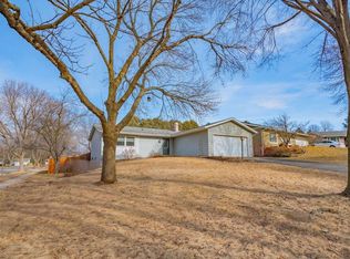 2 Jason Cir, Madison, WI 53719