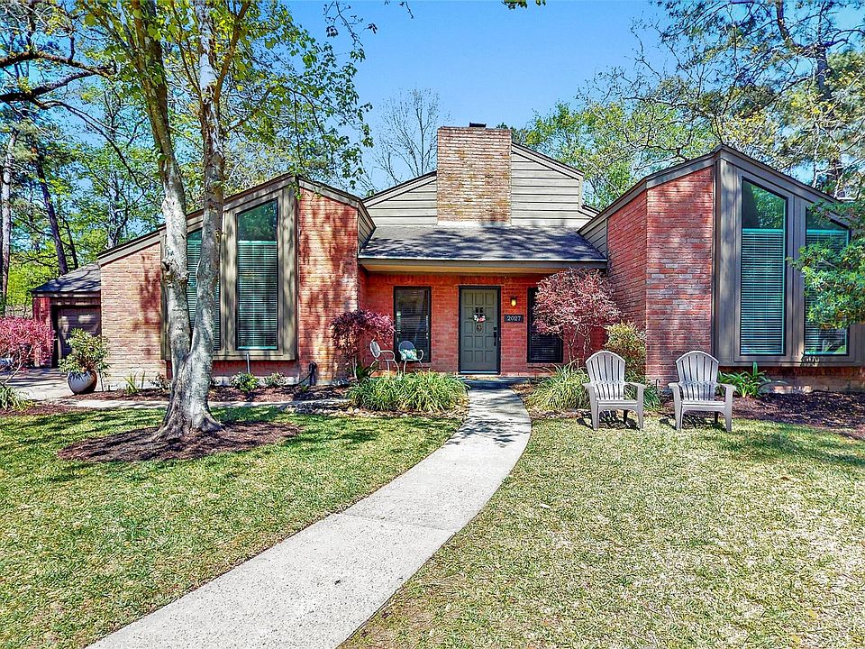 1st image of 2027 Spruce Grove Dr