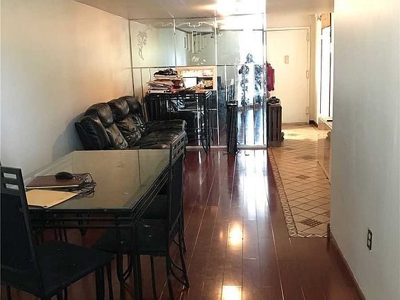 5th image of 2554 12th St