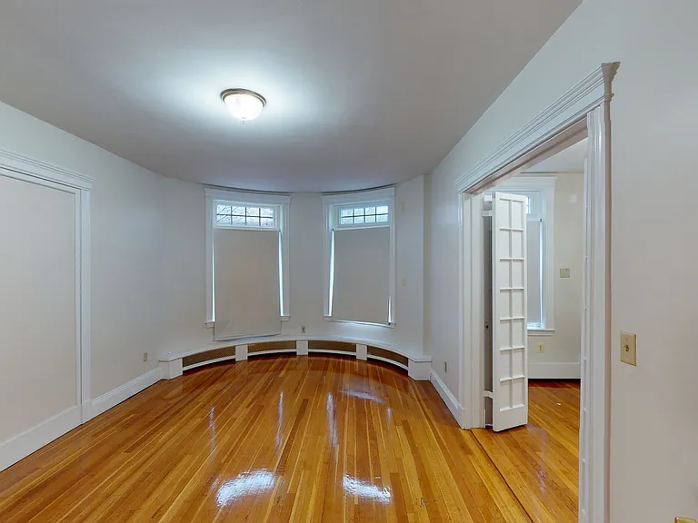 1904 Beacon St #1 — Photo 10