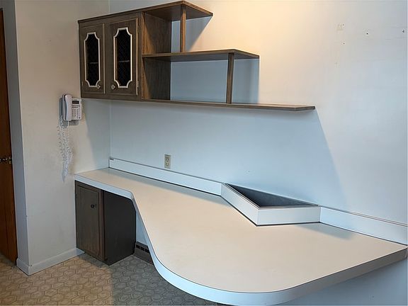 3rd image of 233 Homewood Dr