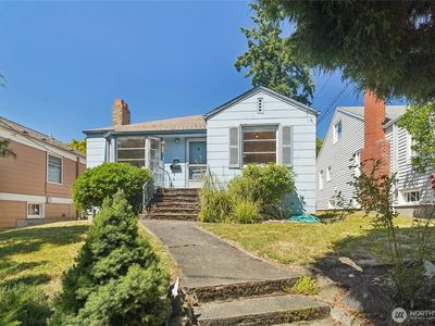 5037 36th Avenue NE, Seattle, WA, 98105