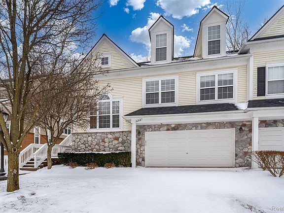 2nd image of 638 W Bluff Ct #31