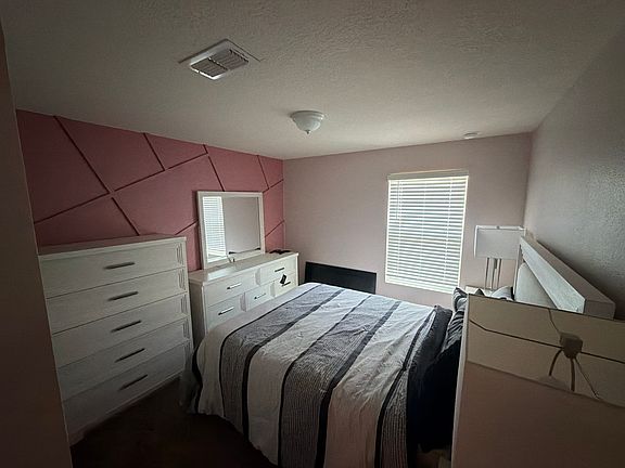 3rd image of 6943 Sandle Dr