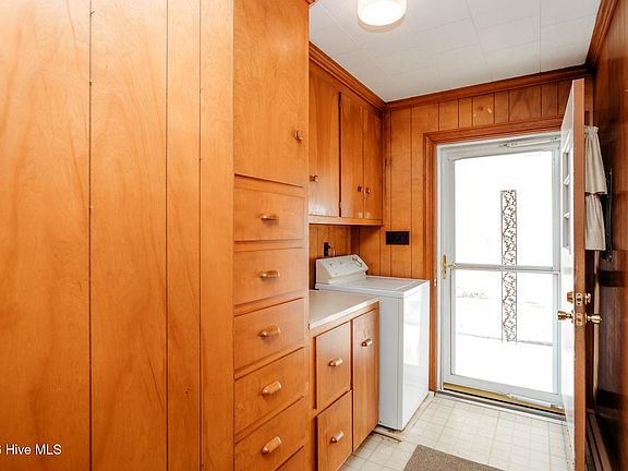 5th image of 4237 Downing Road