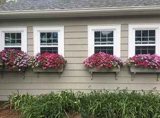 50 Harcourt Ave, South Kingstown, RI 02879