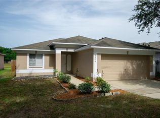 3016 Summer House Dr, Valrico, FL 33594