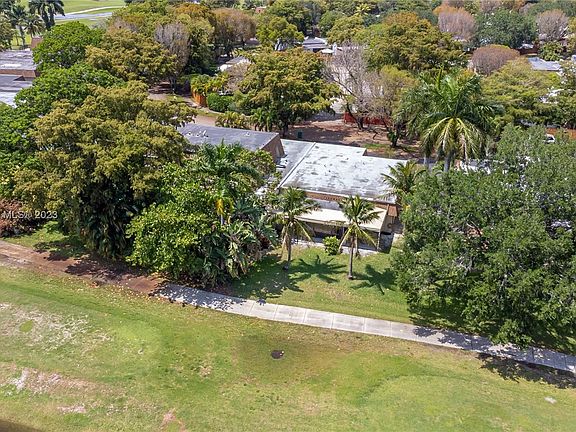3rd image of 7368 Oakland Hills Dr