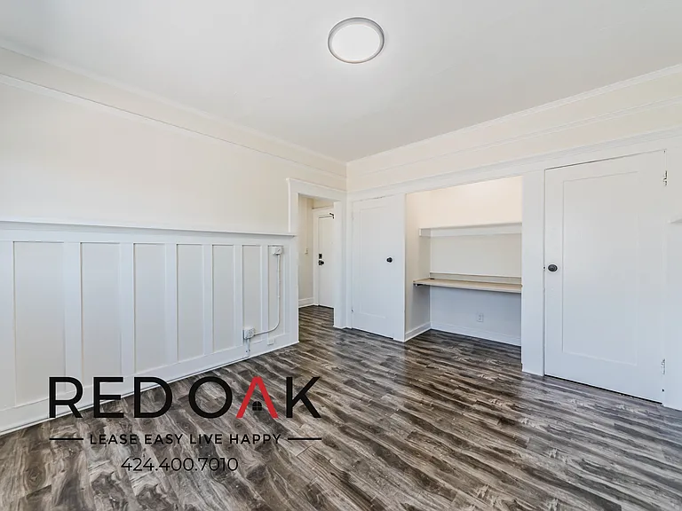 1026 W 22nd St #14 — Photo 6
