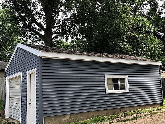 4th image of 711 Saint Thomas Ave