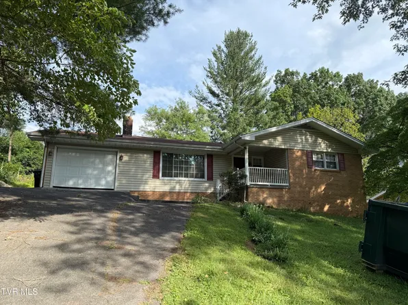 195 Pineview Dr, Bristol, VA 24201