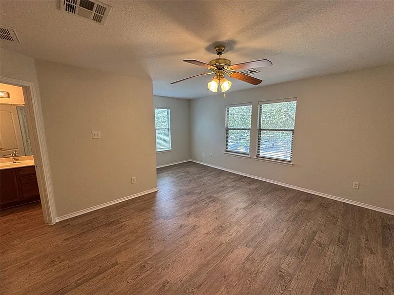 7020 Doyal Dr — Photo 11