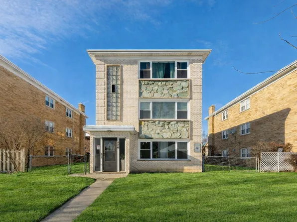 856 E Capri Dr APT 2, Palatine, IL 60074